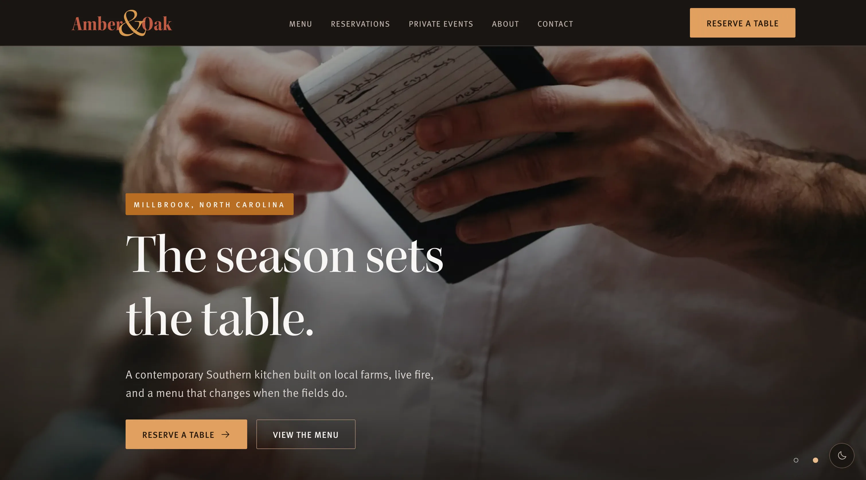 Homepage of the Amber & Oak website